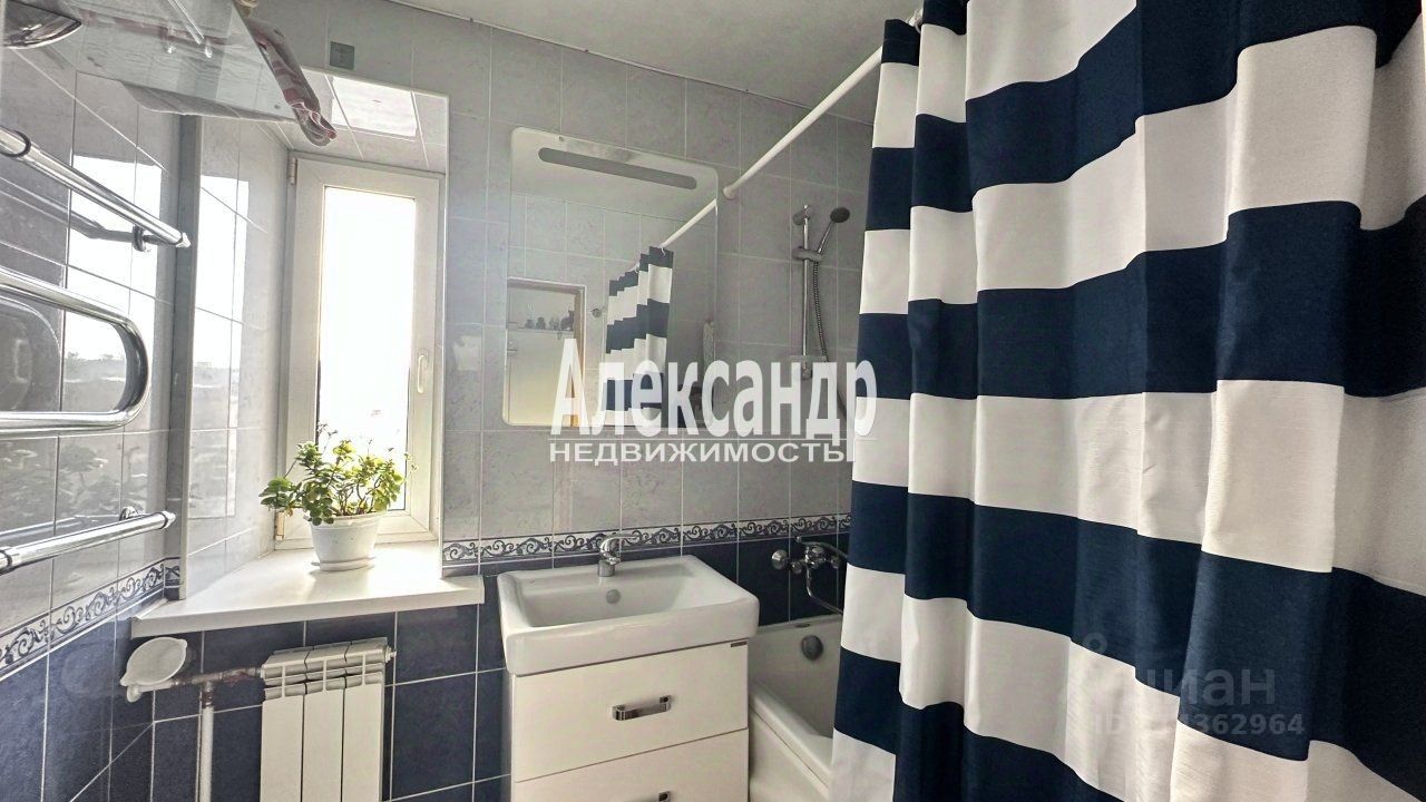 Продажа 3-комн квартиры на вторичном рынке Лиговский проспект, 133Б