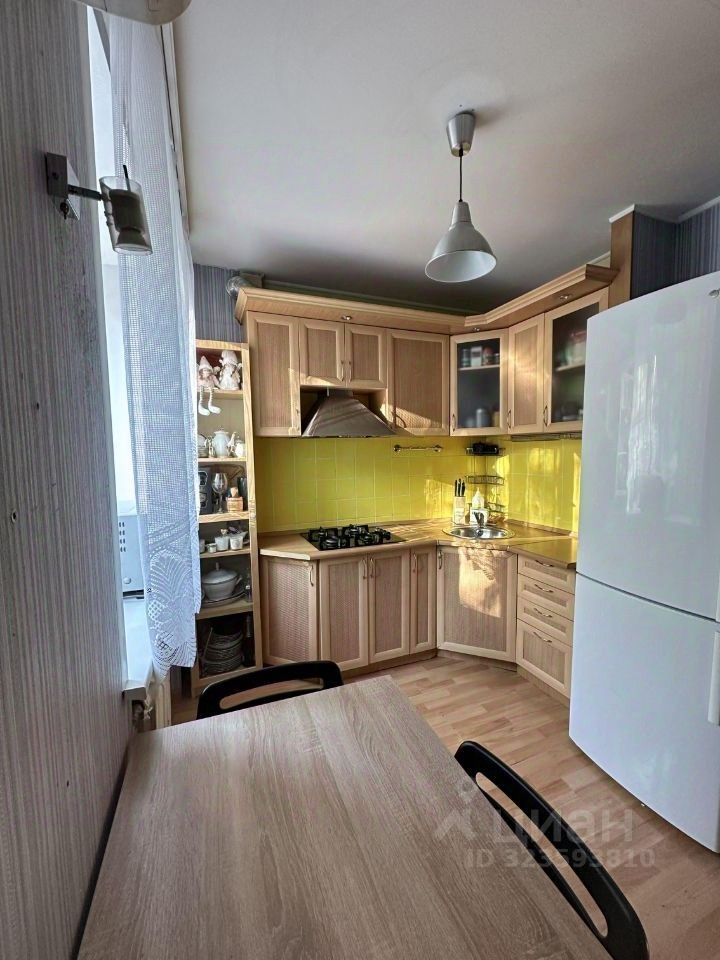 Аренда 3-комн квартиры на вторичном рынке улица Кашенкин Луг,  д. 3