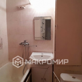 Продажа 1-комн квартиры на вторичном рынке ул Нежинская,  д. 13,  к. 2