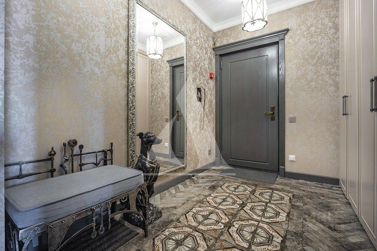 Продажа 4-комн квартиры на вторичном рынке Шлюзовая набережная, 2А