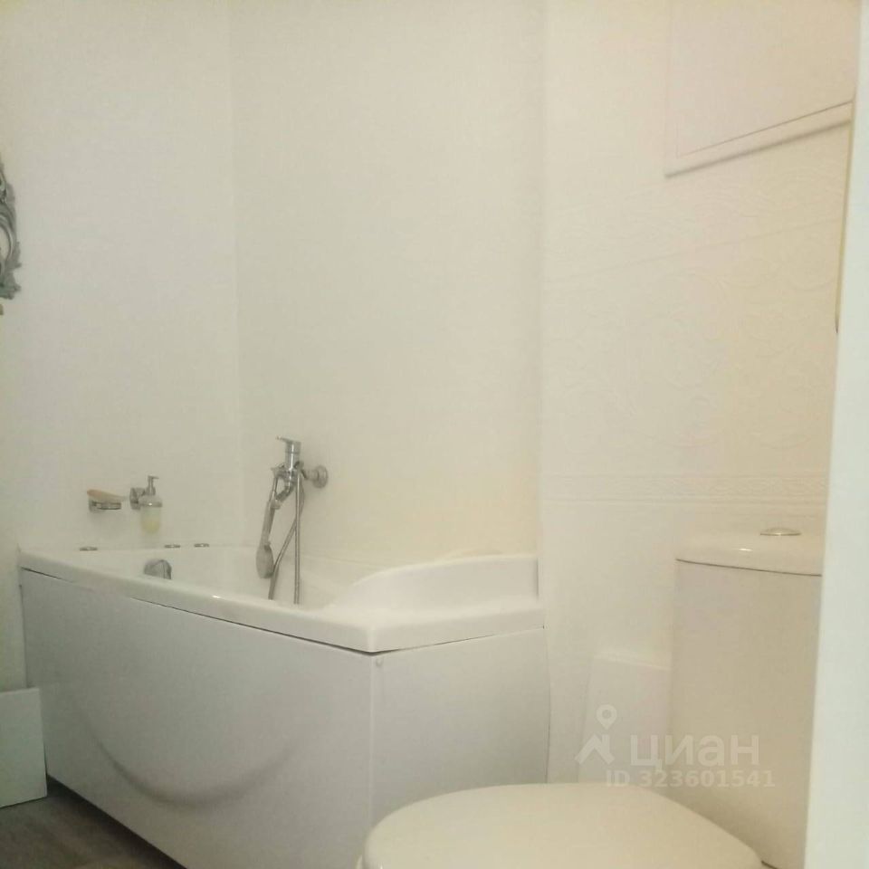 Продажа студии улица Оптиков, 37