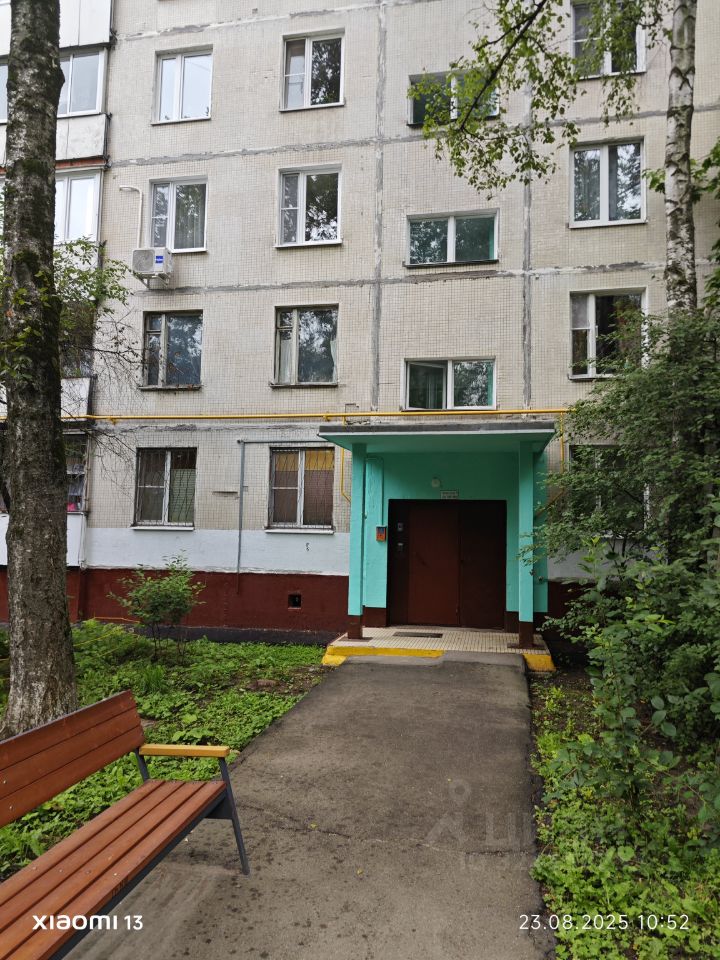 Продажа 3-комн квартиры на вторичном рынке улица Фомичевой, 14К3