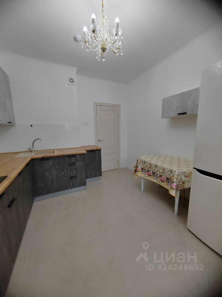 Продажа 2-комн квартиры на вторичном рынке улица Константина Федина, 5