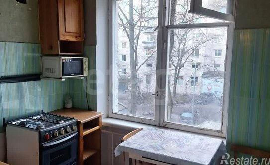 Продажа 1-комн квартиры на вторичном рынке Бухарестская ул,  д. 72,  к. 2