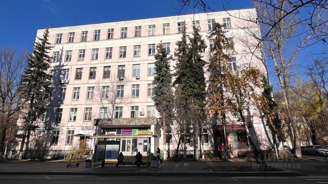 Продажа 1-комн квартиры на вторичном рынке Сиреневый бульвар, 15