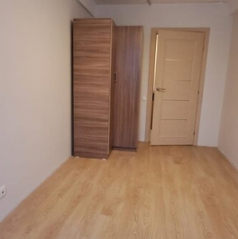 Продажа 3-комн квартиры на вторичном рынке Славы пр-кт,  д. 64