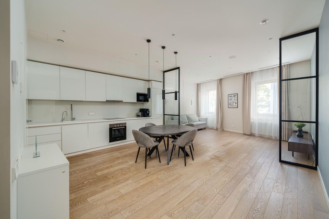 Продажа 4-комн квартиры на вторичном рынке улица Машкова, 13С1