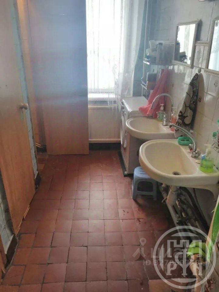 Продажа комнаты Колпино, улица Металлургов, 4