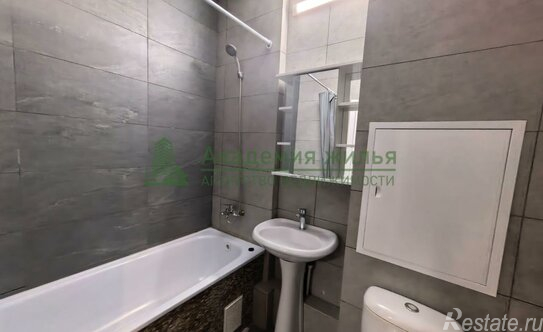 Продажа 2-комн квартиры на вторичном рынке ул Логинова,  д. 7,  к. 2