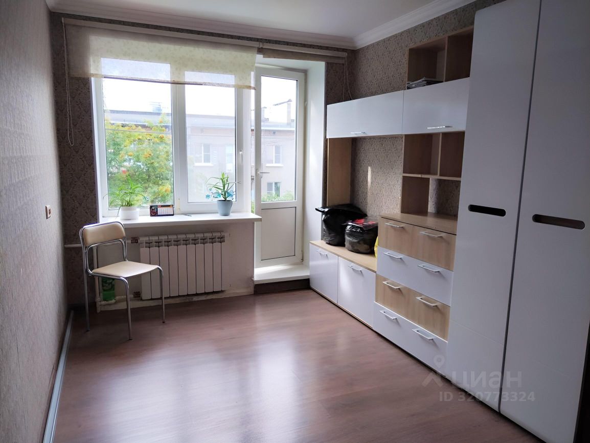 Аренда 2-комн квартиры на вторичном рынке 1-й мкр, Имени Свердлова пгт, 33