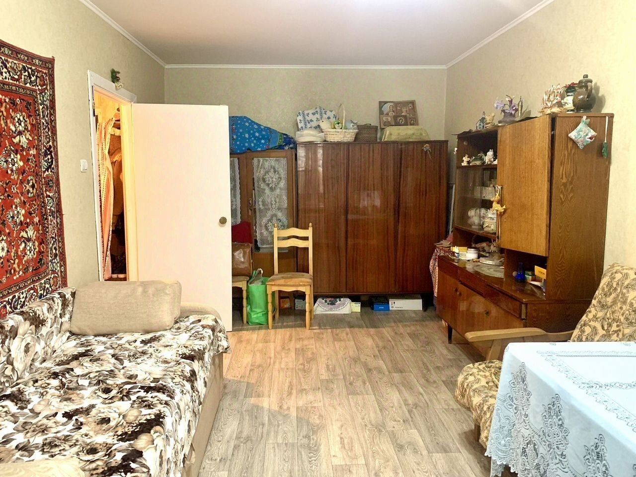 Продажа 1-комн квартиры на вторичном рынке Озеры, улица Ленина,  д. 8К2