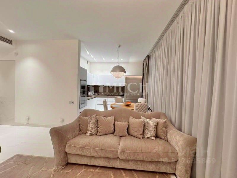 Продажа 3-комн квартиры на вторичном рынке улица Советской Армии, 6