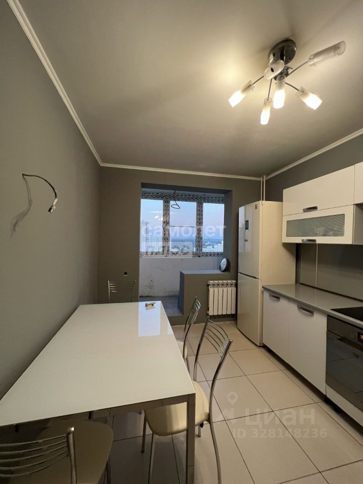 Аренда 2-комн квартиры на вторичном рынке Рекинцо-2 мкр, улица Молодежная,  д. 1