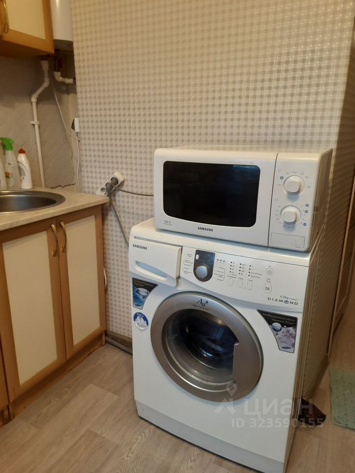 Продажа 1-комн квартиры на вторичном рынке Большая Ижора пгт, Приморское шоссе, 9