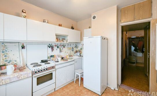 Продажа 3-комн квартиры на вторичном рынке пр-кт Маршала Жукова,  д. 35,  к. 1