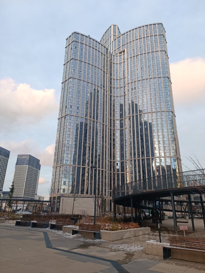 Продажа 3-комн квартиры на вторичном рынке улица Лобачевского, 120к1