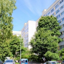 Продажа 1-комн квартиры на вторичном рынке Есенина ул,  д. 8,  к. 1