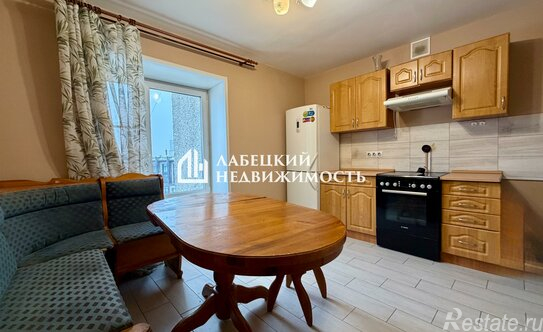 Продажа 2-комн квартиры на вторичном рынке Скаковая улица,  д. 13 к1