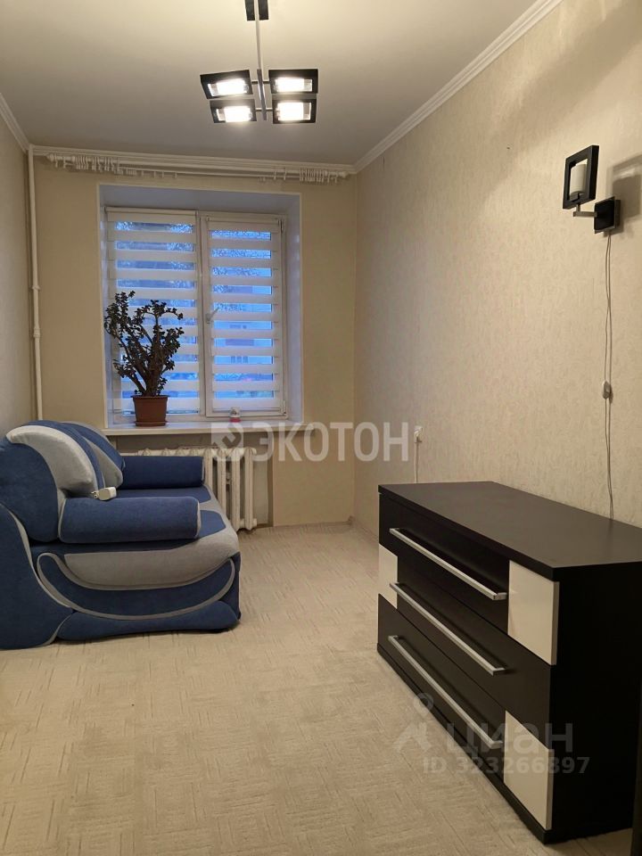 Продажа 3-комн квартиры на вторичном рынке улица Орджоникидзе, 20