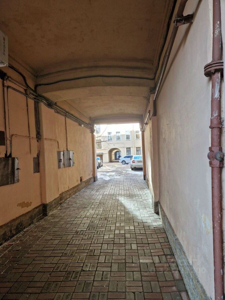 Продажа 3-комн квартиры на вторичном рынке Зверинская улица, 17к2