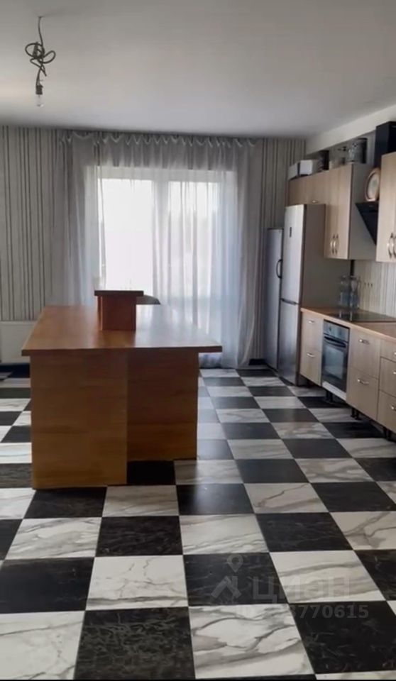 Продажа 2-комн квартиры на вторичном рынке пос. Мечниково, 27