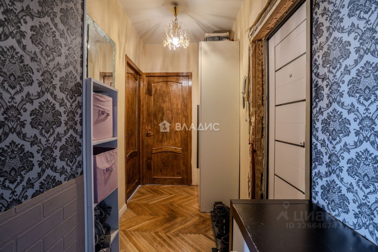 Продажа 2-комн квартиры на вторичном рынке улица Новый Арбат, 26