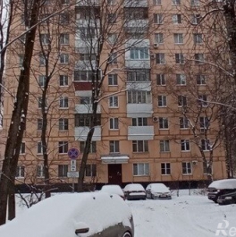 Продажа 2-комн квартиры на вторичном рынке проезд Дежнёва,  д. 18