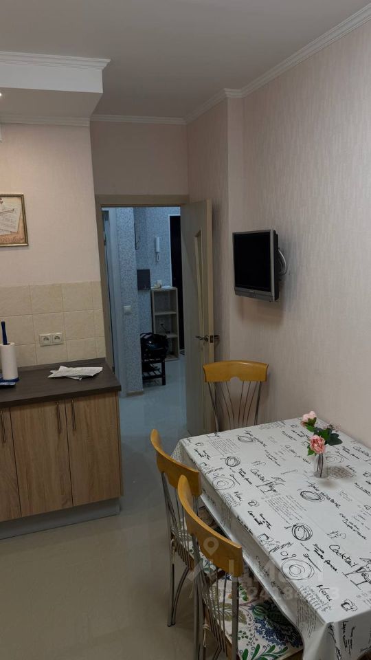 Аренда 2-комн квартиры на вторичном рынке Одинцово, улица Гвардейская, 15