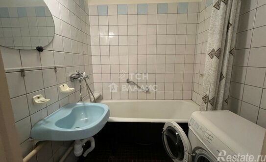 Продажа 1-комн квартиры на вторичном рынке Королев г, Космонавтов пр-кт,  д. 20/35