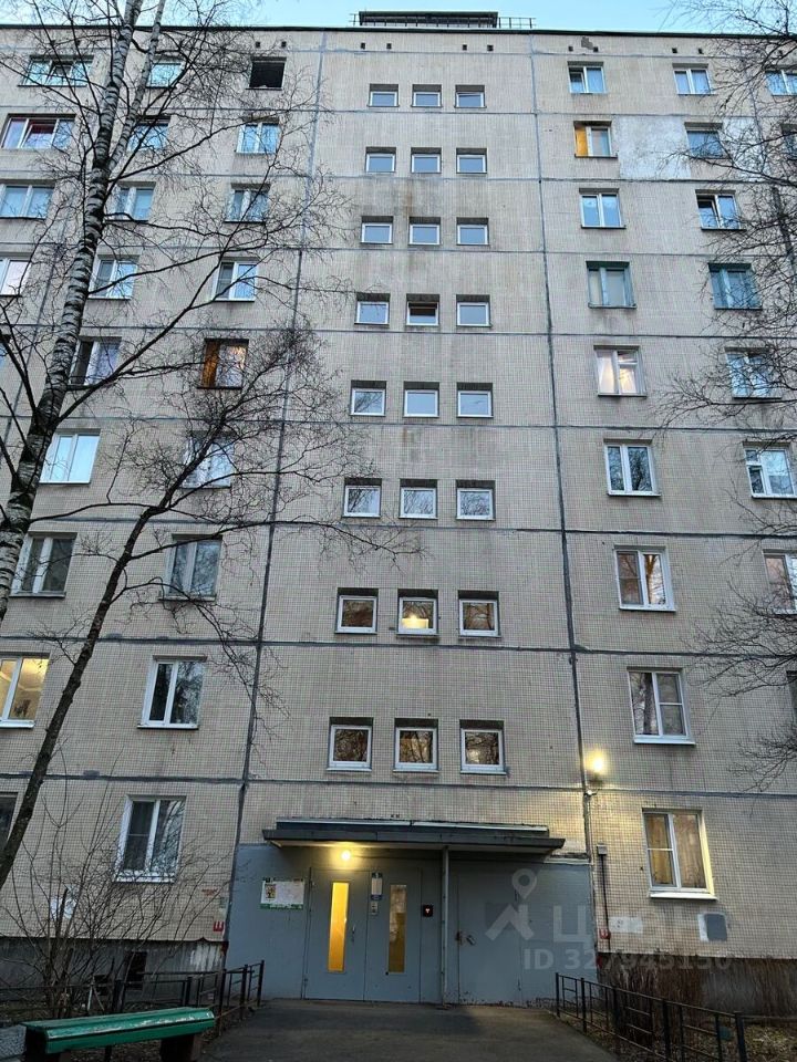 Продажа 3-комн квартиры на вторичном рынке улица Чудновского, 6К1