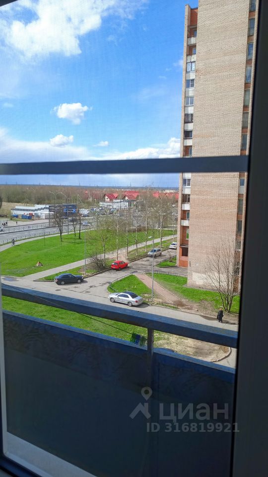 Продажа 1-комн квартиры на вторичном рынке Колпино, Заводской проспект, 42