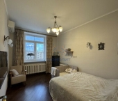 Продать Квартиры вторичка Ленинский пр-кт  72/2 