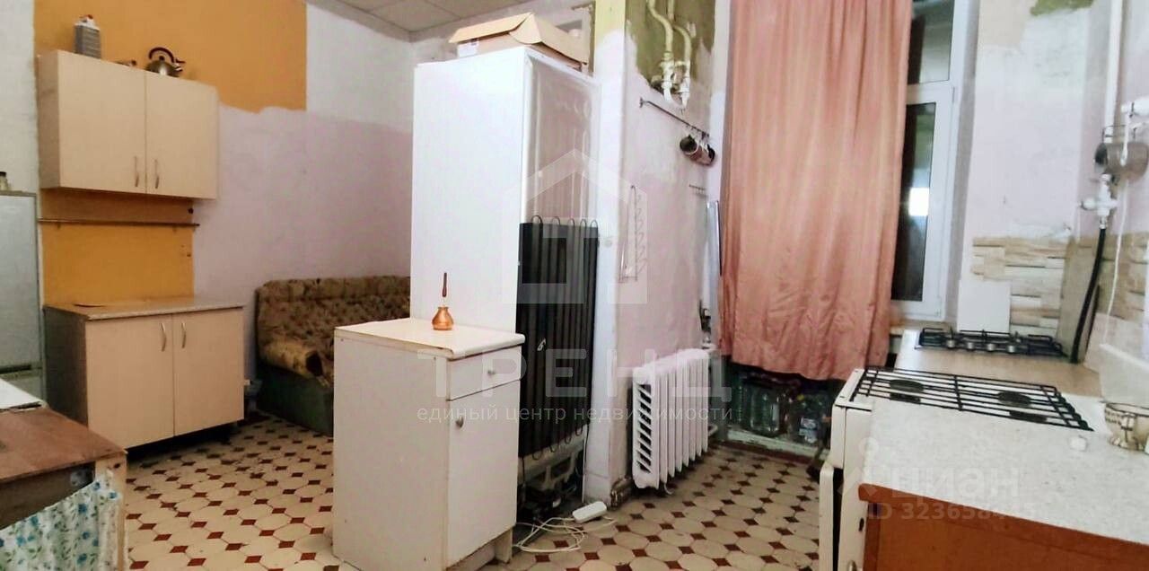 Продажа 4-комн квартиры на вторичном рынке Свечной переулок, 27