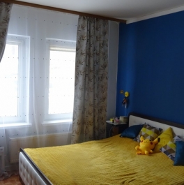 Продажа 3-комн квартиры на вторичном рынке Ломоносов г., Красного Флота ул. ,  д. 23,  к. 1