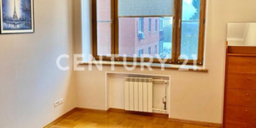 3-комн квартира Ладожская ул,  д. 8