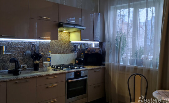 Продажа 3-комн квартиры на вторичном рынке Кораблестроителей ул,  д. 31,  к. 7