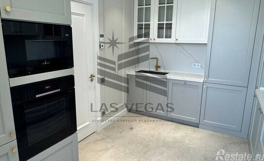 Аренда 4-комн квартиры на вторичном рынке Поварская ул,  д. 26