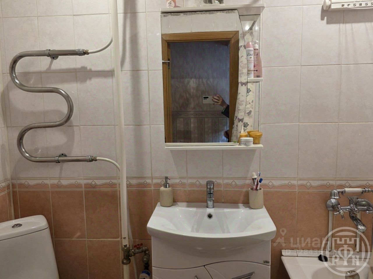 Продажа 2-комн квартиры на вторичном рынке Петергоф, улица Братьев Горкушенко, 9
