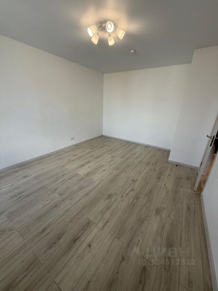 Продажа 1-комн квартиры на вторичном рынке улица Петра Романова,  д. 18