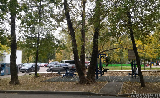 Продажа 3-комн квартиры на вторичном рынке улица Молостовых,  д. 14 к1