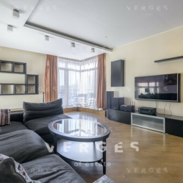 Продажа 3-комн квартиры на вторичном рынке Мосфильмовская улица,  д. 70 к2