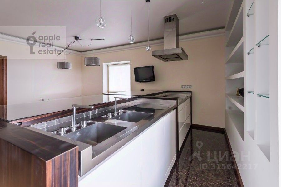 Продажа 4-комн квартиры на вторичном рынке Хорошевское шоссе, 16к1