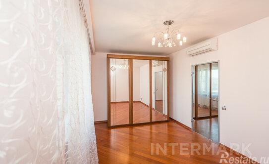 Аренда 3-комн квартиры на вторичном рынке Ружейный переулок,  д. 4