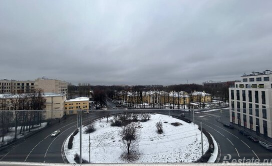 Продажа 2-комн квартиры на вторичном рынке Петровская пл