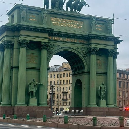 4-комн квартира Старо-Петергофский проспект, 37