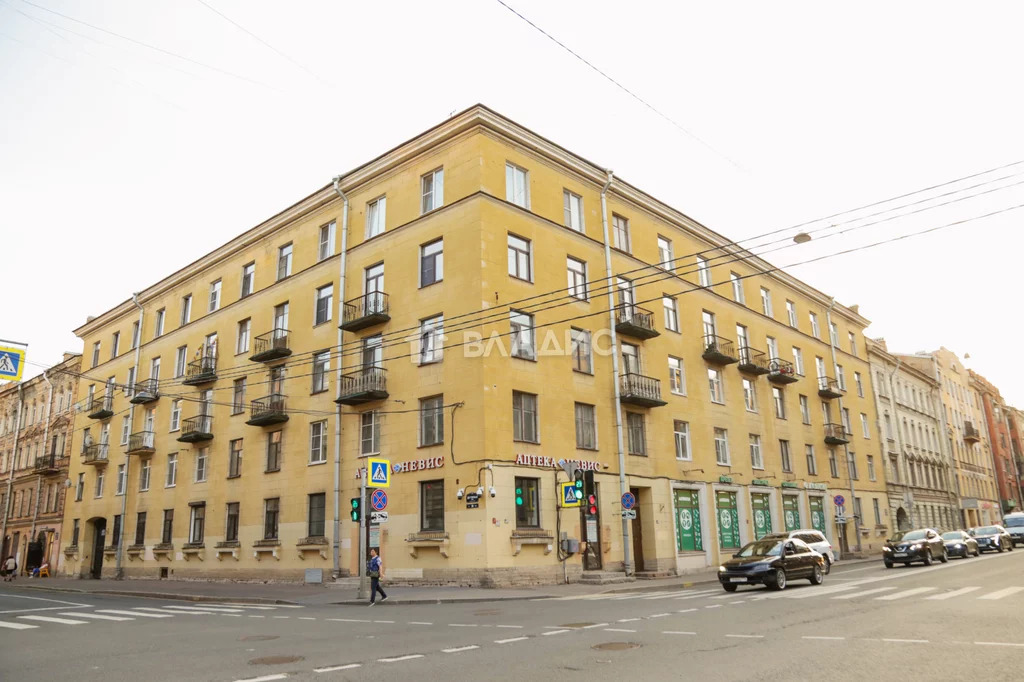 Продажа 2-комн квартиры на вторичном рынке 8-я Советская улица,  д. 27-29