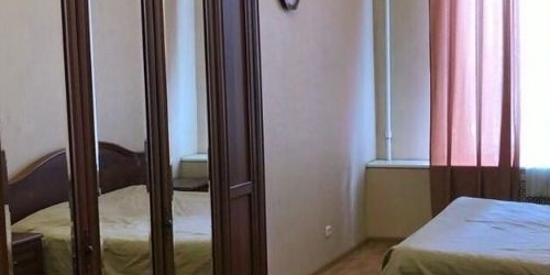 4-комн квартира улица Декабристов, 53