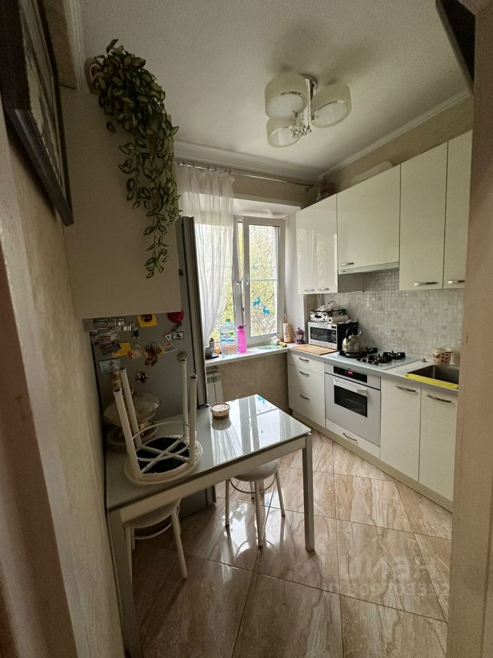 Аренда 2-комн квартиры на вторичном рынке Калибровская улица, 22А