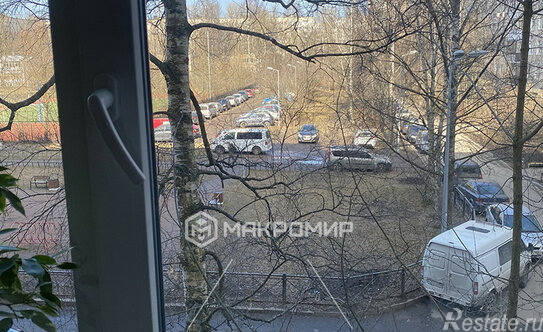 Продажа 3-комн квартиры на вторичном рынке Просвещения пр-кт,  д. 46,  к. 2