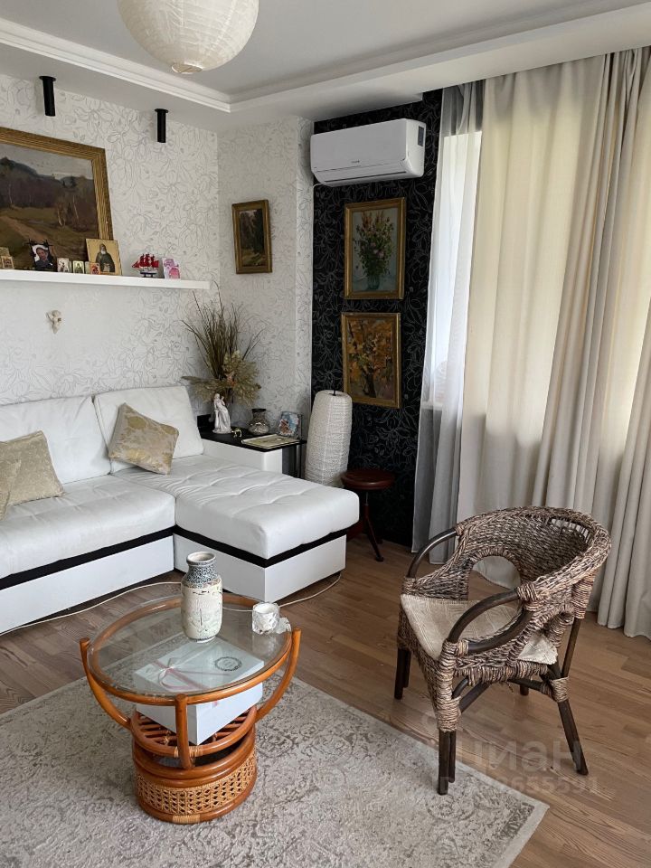 Продажа 2-комн квартиры на вторичном рынке д. Юкки, улица Тенистая, 9